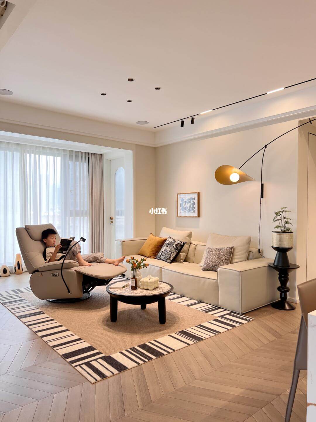 对于爱阅读的小朋友，看书真的就是休息